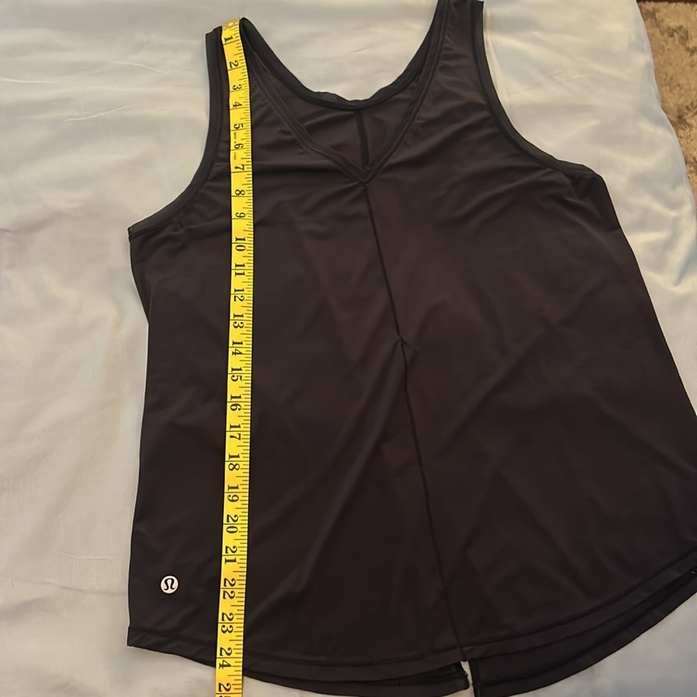 Lululemon Sculpt Tank - Picture 9 of 9